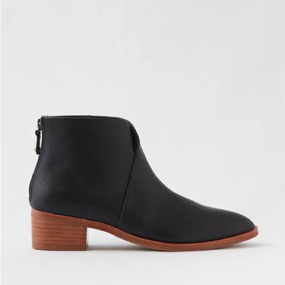 Soludos Venetian Bootie